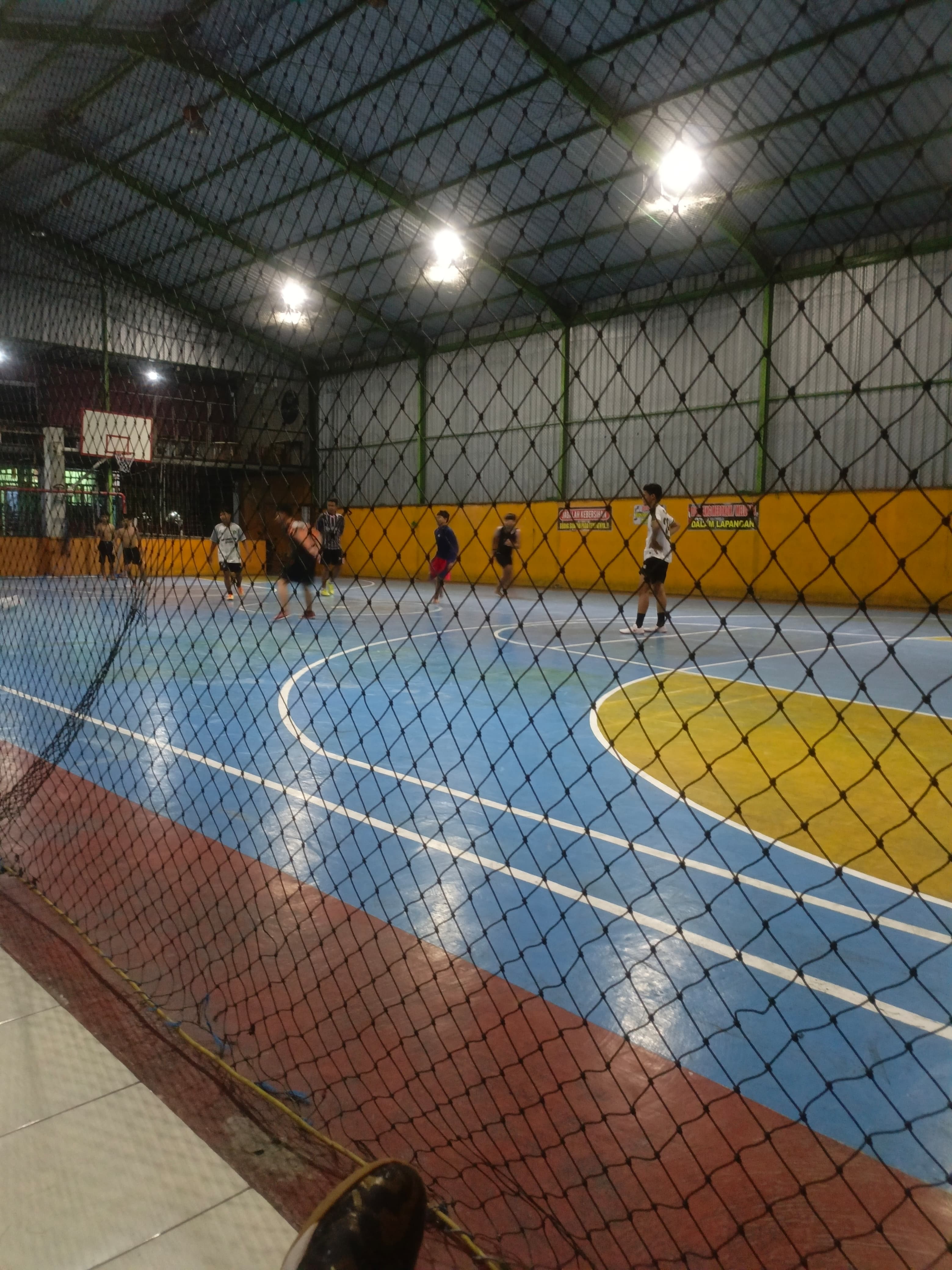 JAGA KEBUGARAN: EKSTRAKURIKULER FUTSAL MA RAHMATULLAH BERLANGSUNG AKTIF